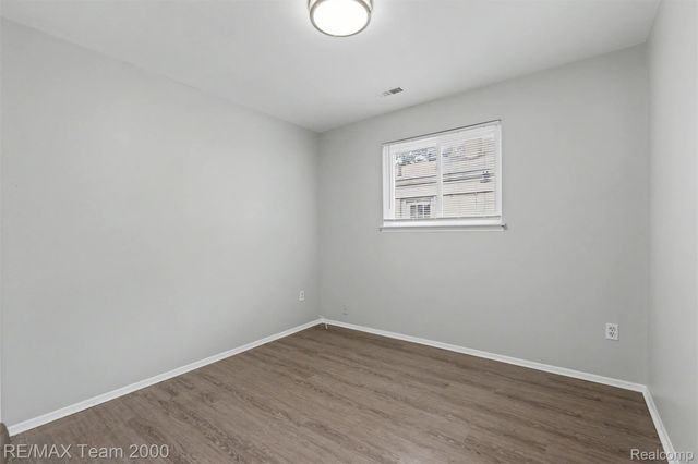 24114 Pennie Street, Dearborn Heights, MI 48125