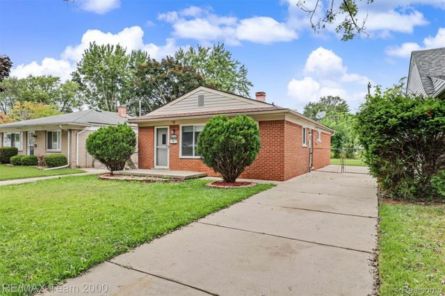24114 Pennie Street, Dearborn Heights, MI 48125