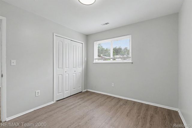 24114 Pennie Street, Dearborn Heights, MI 48125
