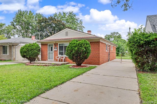 24114 Pennie Street, Dearborn Heights, MI 48125