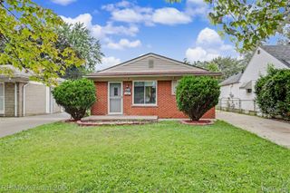 24114 Pennie Street, Dearborn Heights, MI 48125