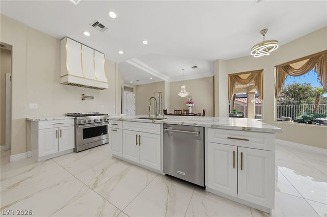 10501 Shoalhaven Drive, Las Vegas, NV 89134