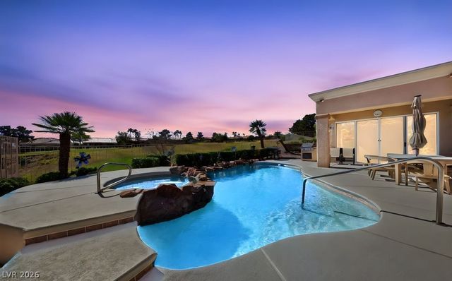 10501 Shoalhaven Drive, Las Vegas, NV 89134