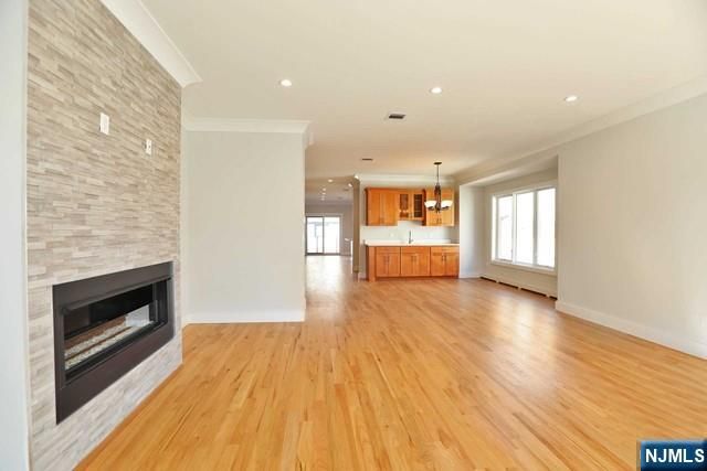 463 Roff Avenue B, Palisades Park, NJ 07650