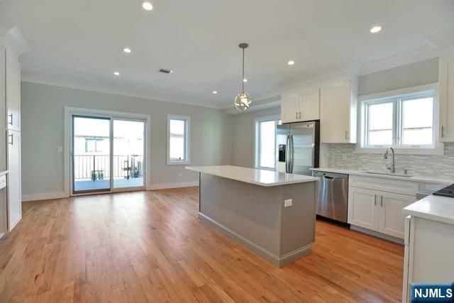 463 Roff Avenue B, Palisades Park, NJ 07650