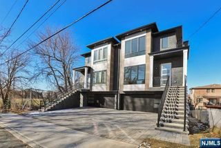 463 Roff Avenue B, Palisades Park, NJ 07650