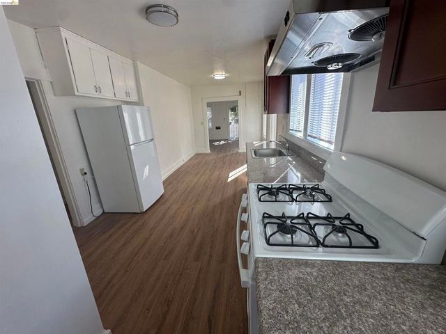 3316 Macarthur Blvd, Oakland, CA 94602