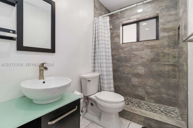 913 SW 49th Ave, Plantation, FL 33317