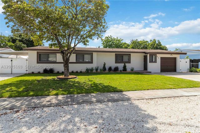 913 SW 49th Ave, Plantation, FL 33317