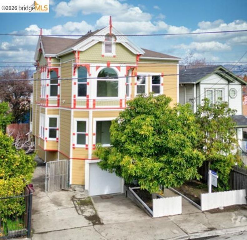 4 36th St, Oakland, CA 94607