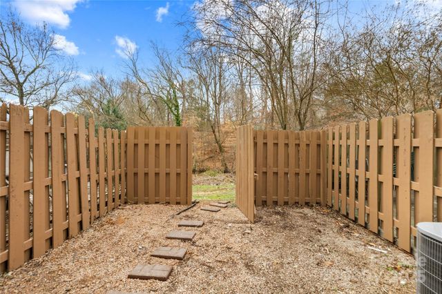 7320 Pebblestone Drive, Charlotte, NC 28212