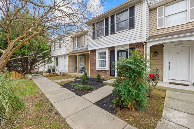 7320 Pebblestone Drive, Charlotte, NC 28212