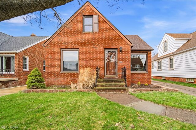 6406 Pelham Drive, Parma, OH 44129