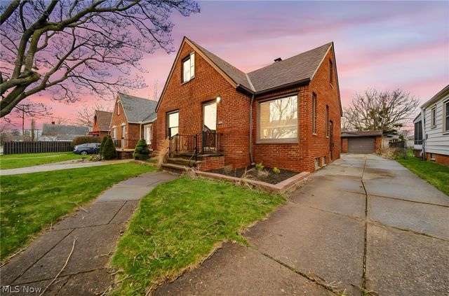 6406 Pelham Drive, Parma, OH 44129