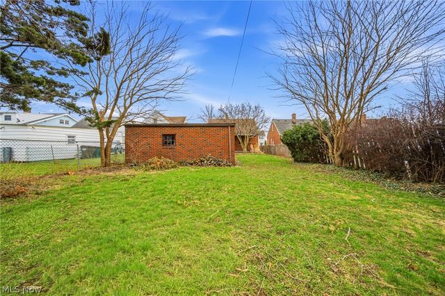 6406 Pelham Drive, Parma, OH 44129