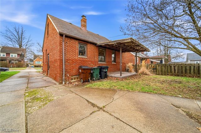 6406 Pelham Drive, Parma, OH 44129