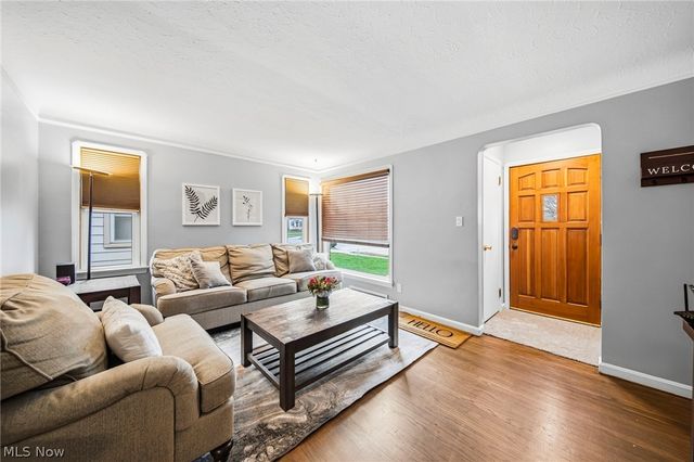 6406 Pelham Drive, Parma, OH 44129