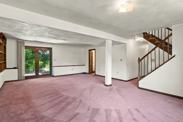 2 Clifford Road, Burlington, MA 01803