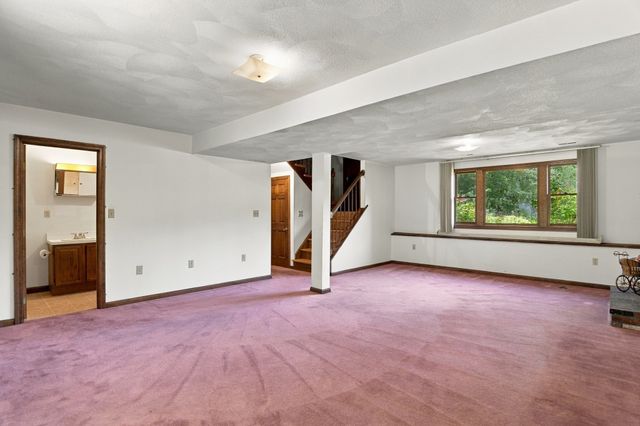 2 Clifford Road, Burlington, MA 01803