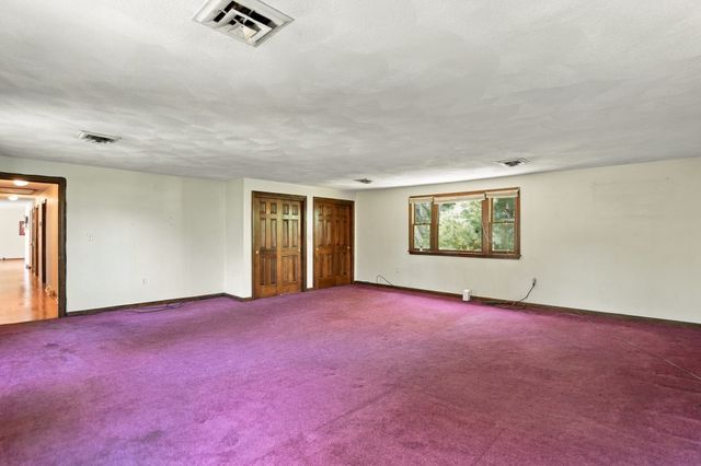 2 Clifford Road, Burlington, MA 01803