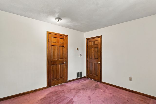 2 Clifford Road, Burlington, MA 01803