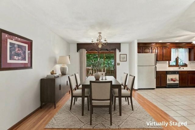 2 Clifford Road, Burlington, MA 01803