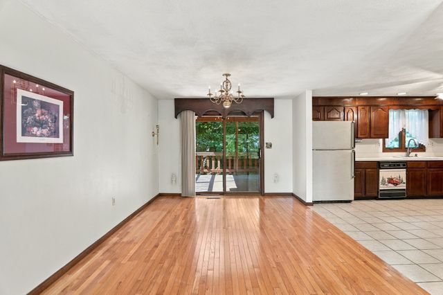 2 Clifford Road, Burlington, MA 01803