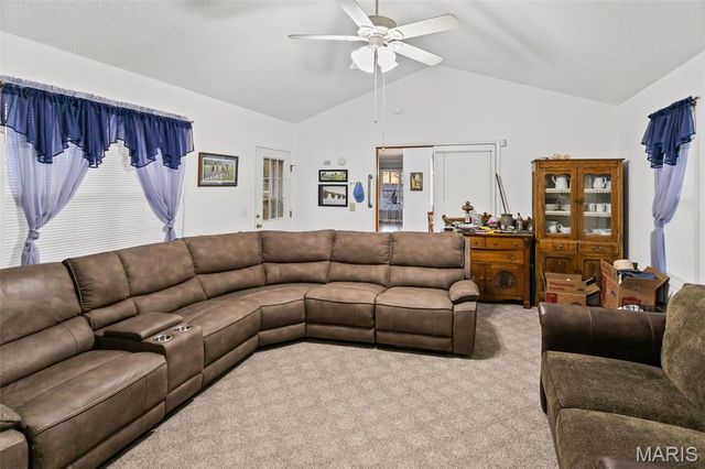 297 Maple Summit Road, Jerseyville, IL 62052