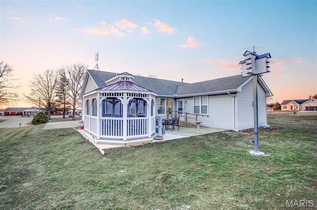 297 Maple Summit Road, Jerseyville, IL 62052