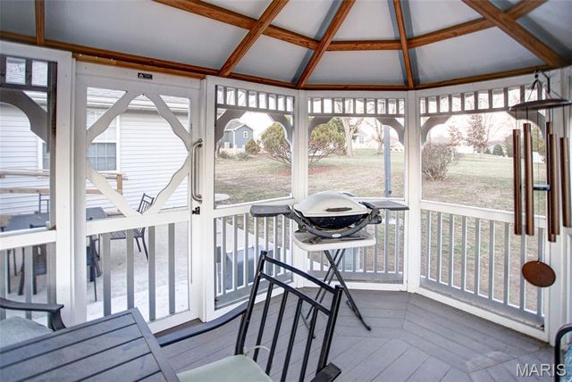 297 Maple Summit Road, Jerseyville, IL 62052