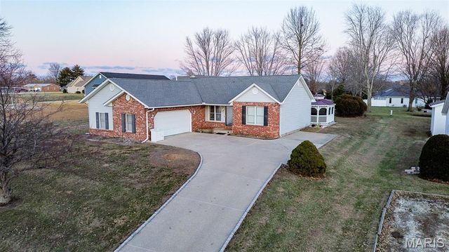 297 Maple Summit Road, Jerseyville, IL 62052