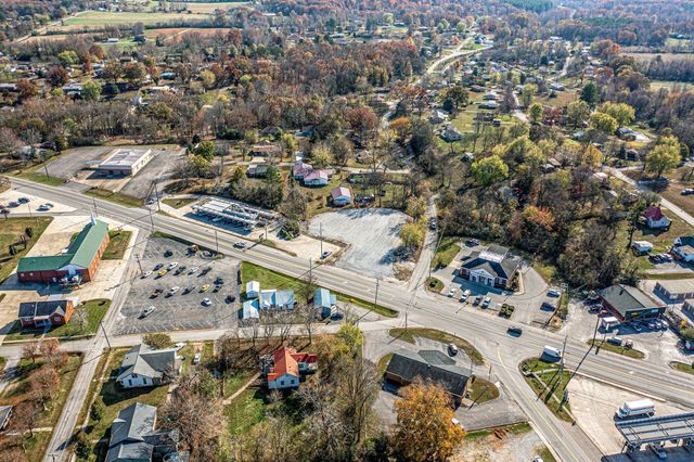 9615 US Highway 70, E, Mc Ewen, TN 37101