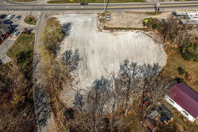 9615 US Highway 70, E, Mc Ewen, TN 37101