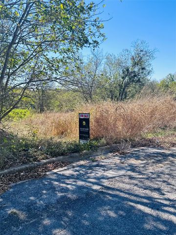 501 Rio Grande ST, Taylor, TX 76574