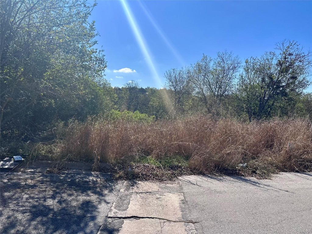 501 Rio Grande ST, Taylor, TX 76574