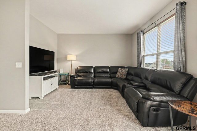 14957 Grebe Street, Bennington, NE 68007