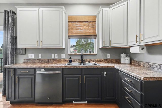 14957 Grebe Street, Bennington, NE 68007