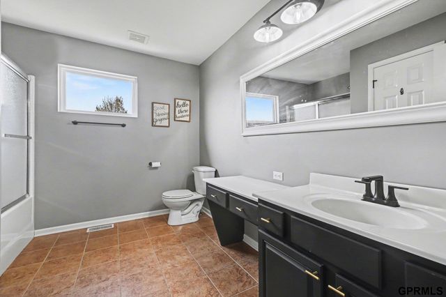 14957 Grebe Street, Bennington, NE 68007