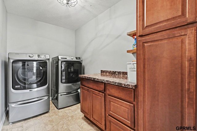 14957 Grebe Street, Bennington, NE 68007