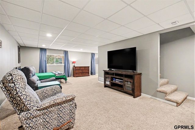 14957 Grebe Street, Bennington, NE 68007
