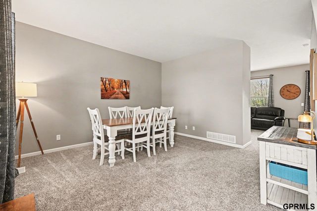 14957 Grebe Street, Bennington, NE 68007