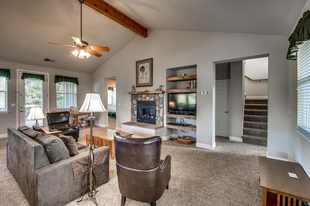 831 Pioneer Mine Ct, Angels Camp, CA 95222