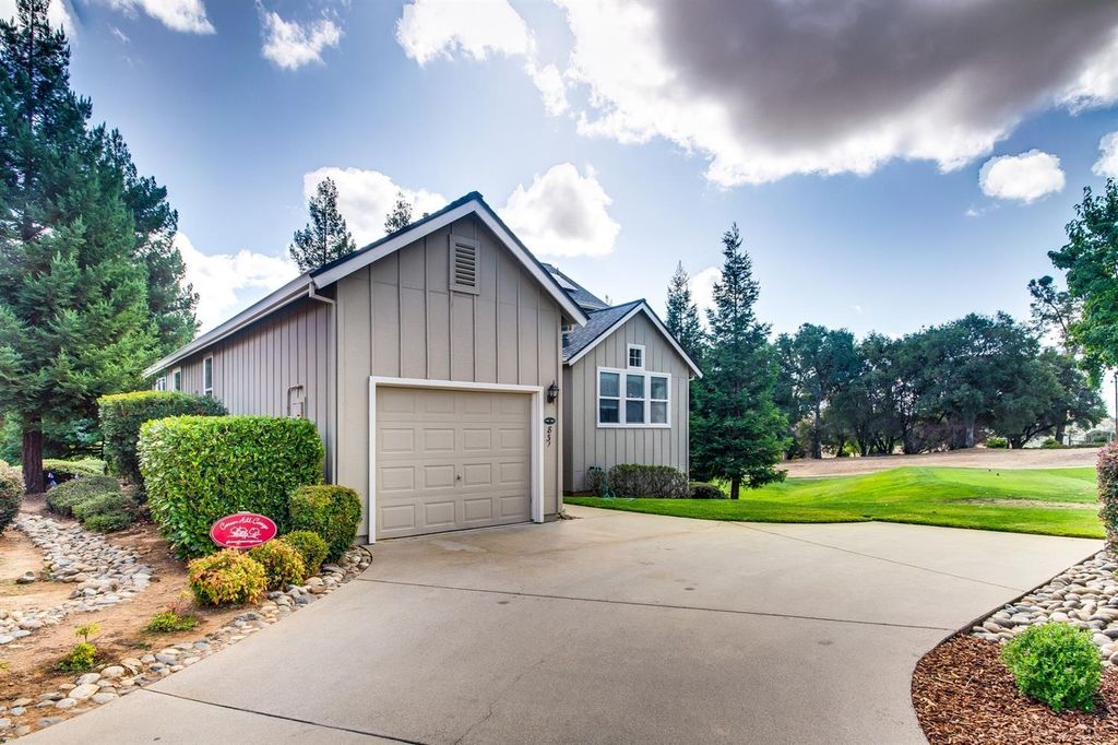 831 Pioneer Mine Ct, Angels Camp, CA 95222