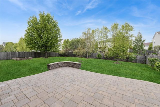 2984 Shamrock Circle, Elgin, IL 60124