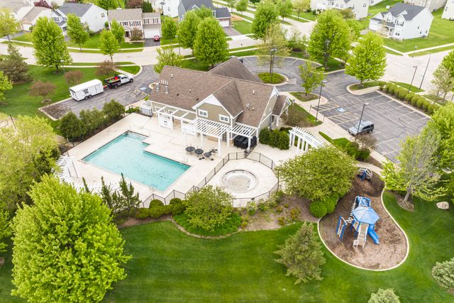 2984 Shamrock Circle, Elgin, IL 60124