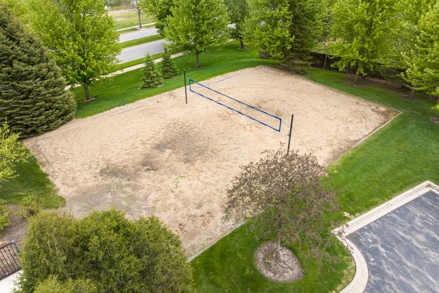 2984 Shamrock Circle, Elgin, IL 60124