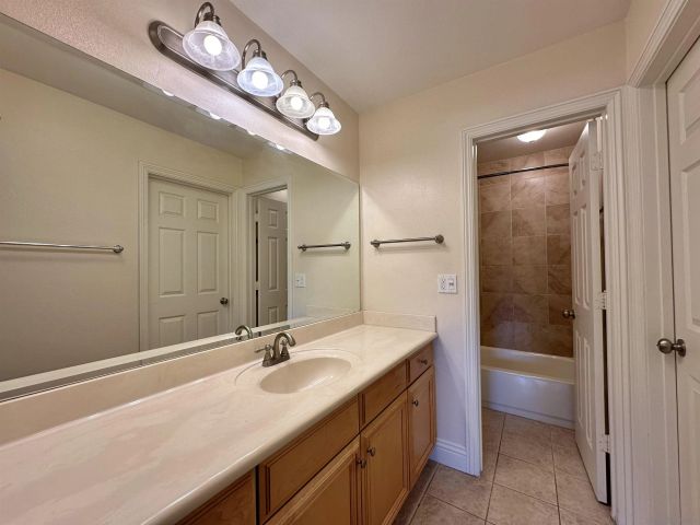 3980 8Th 214, San Diego, CA 92103