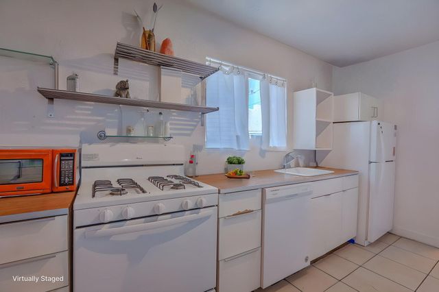 905 Coal Avenue SW, Albuquerque, NM 87102