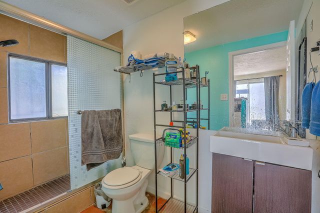 905 Coal Avenue SW, Albuquerque, NM 87102