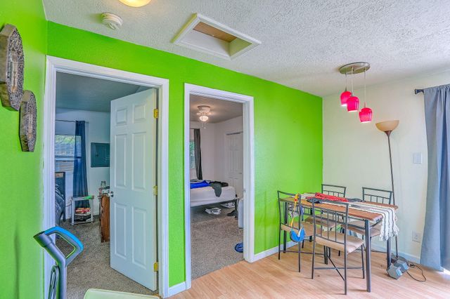 905 Coal Avenue SW, Albuquerque, NM 87102